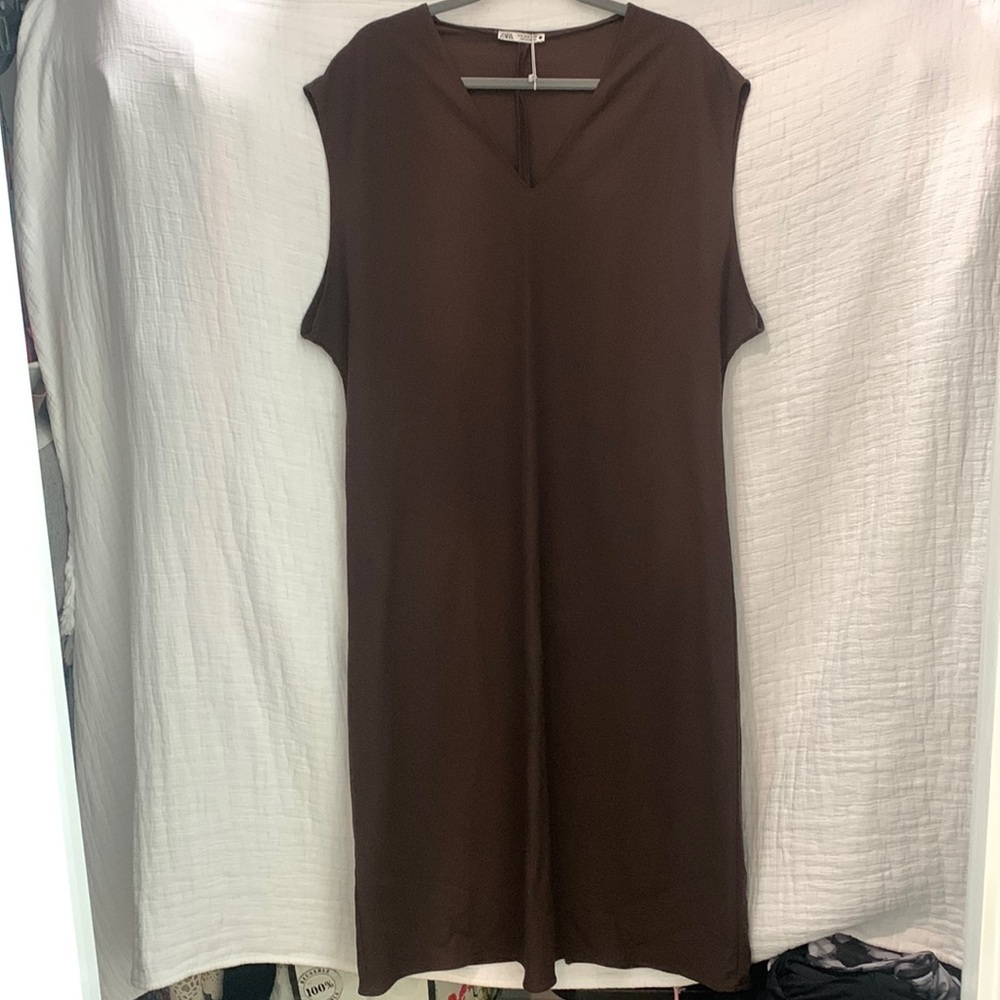 Zara linen blend Midi Dress! New without tags. Sz M. Great for layering for Fall